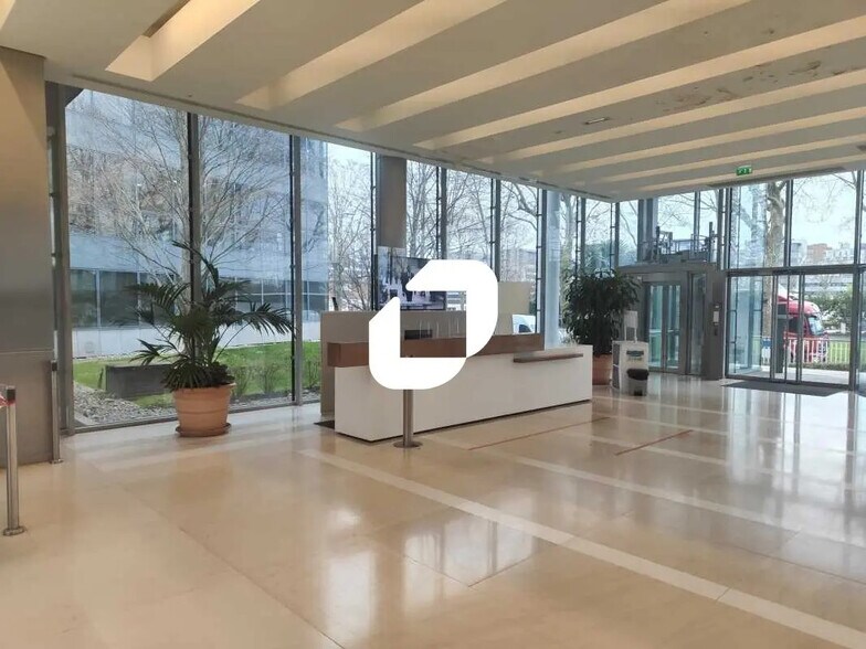 25-29 Quai Aulagnier, Asnières-sur-Seine en alquiler - Vestíbulo - Imagen 3 de 10