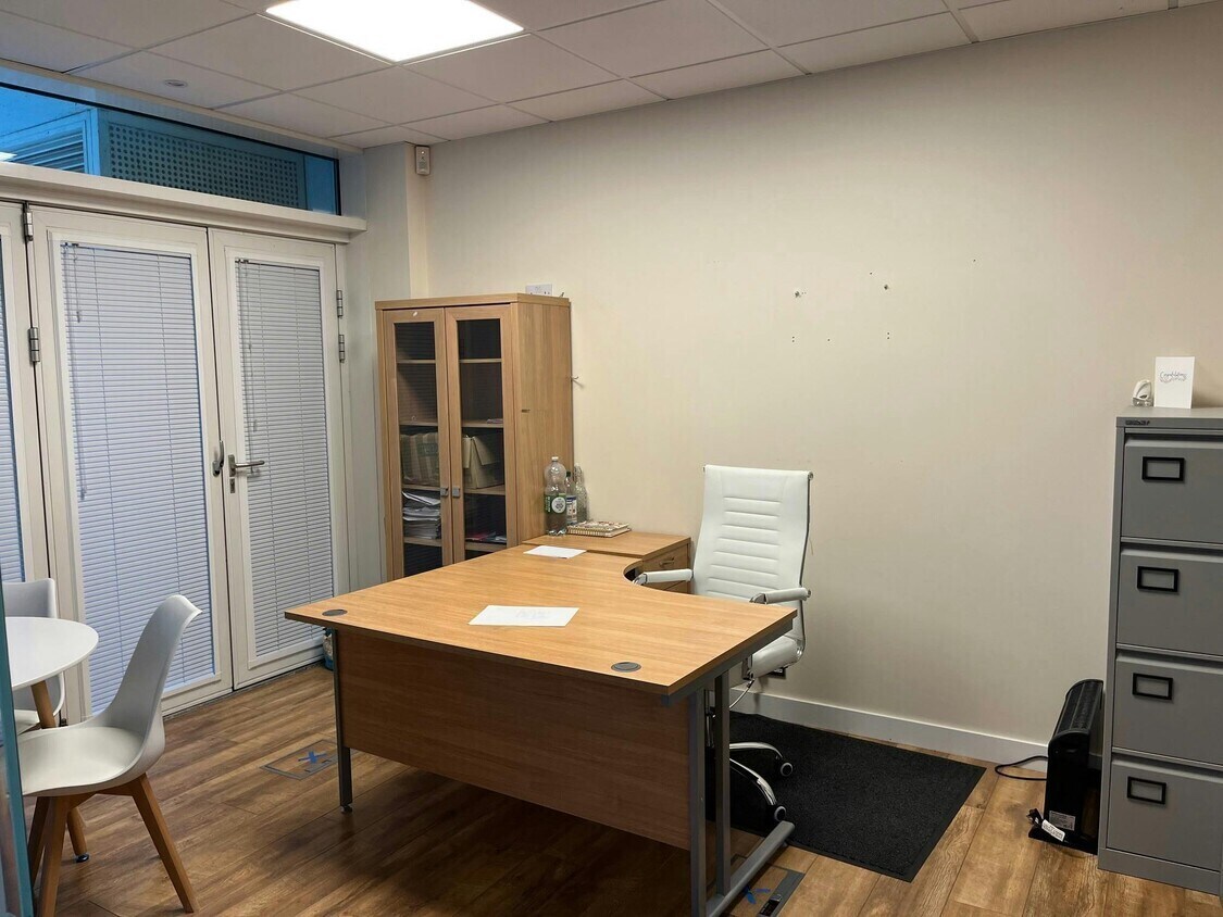 Havannah St, Cardiff, VGL CF10 5SF - Unidad 4 -  - Foto del interior - Image 2 of 4