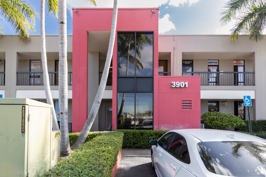 3901 NW 79th Ave, Doral, FL en alquiler - Foto del edificio - Imagen 3 de 6