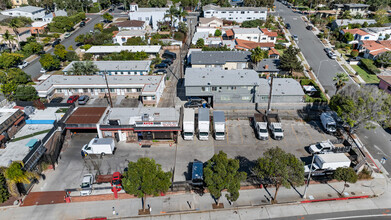 2401-2411 Lincoln Blvd, Santa Monica, CA en alquiler Foto del edificio- Imagen 1 de 2