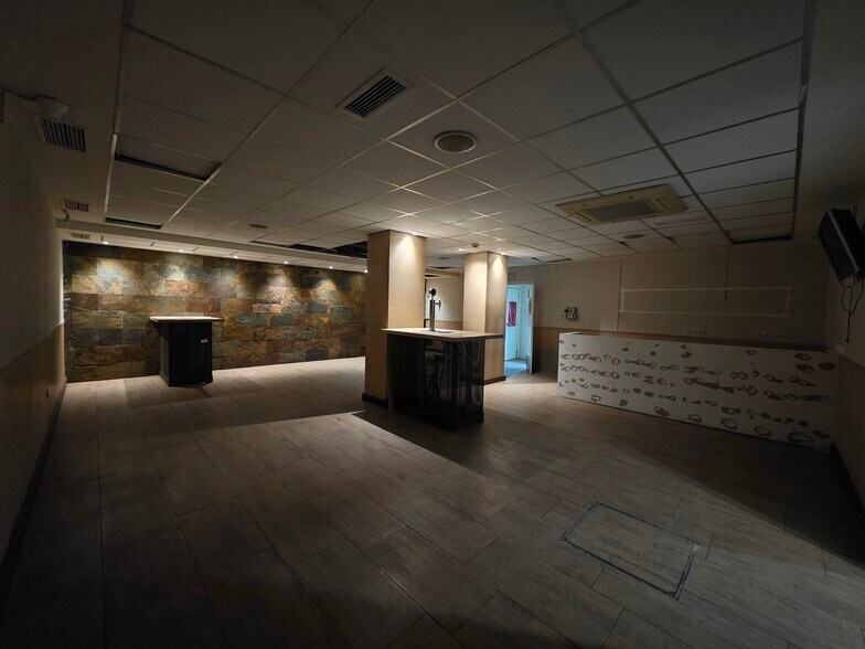 Calle Víctor Andrés Belaunde, 22, Madrid, Madrid en venta - Foto del edificio - Imagen 1 de 20