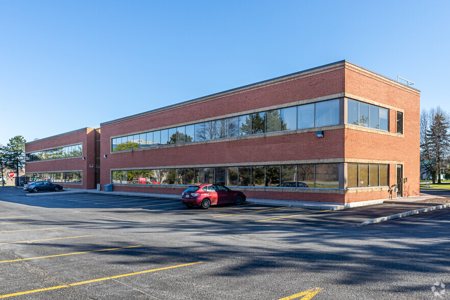 6 Gurdwara Rd, Ottawa, ON en alquiler - Foto del edificio - Imagen 3 de 3