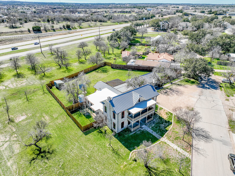 703 Spring St, Granbury, TX en venta - Foto del edificio - Imagen 1 de 11