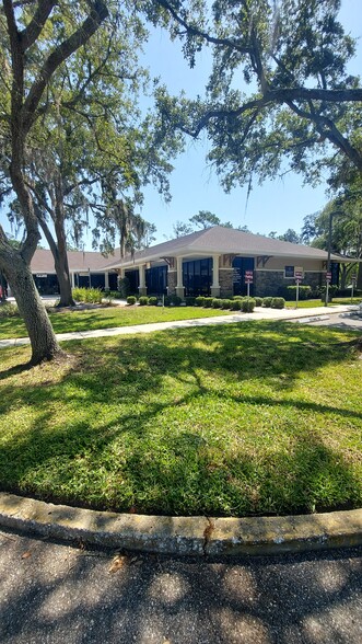 301 East Lake Woodlands Pkwy, Oldsmar, FL en venta - Foto del edificio - Imagen 3 de 3