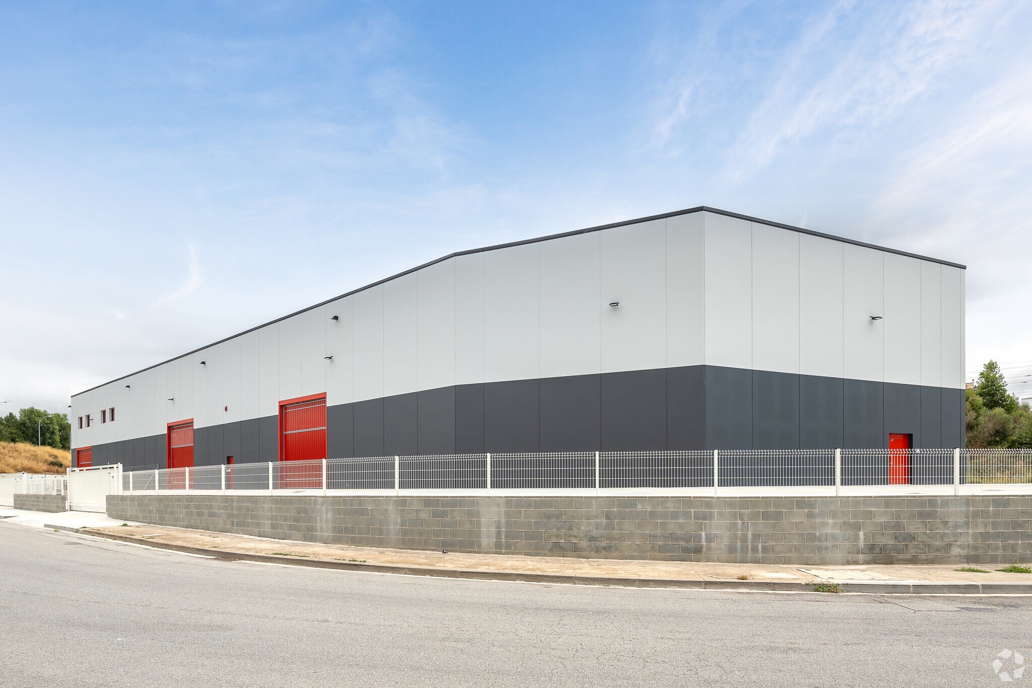 Nave en Montornès del Vallès, Barcelona en alquiler Foto principal- Imagen 1 de 5