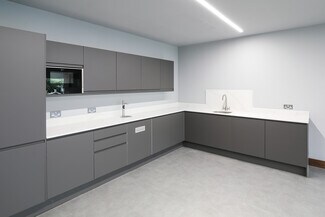 Más detalles de Sunrise Pky, Milton Keynes - Oficina en alquiler