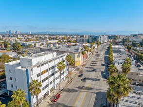 10811 Washington Blvd, Culver City, CA en alquiler Foto del edificio- Imagen 2 de 8