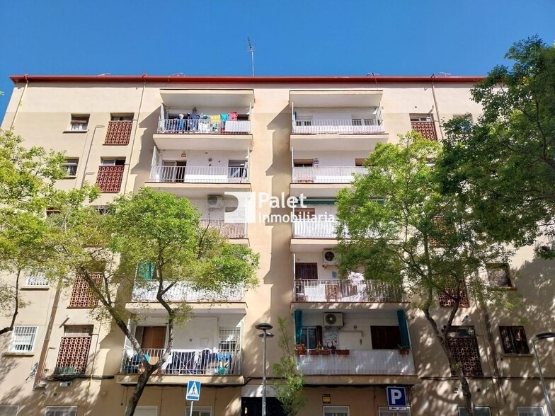 Edificio residencial en Barcelona, Barcelona en venta - Foto del edificio - Imagen 2 de 2