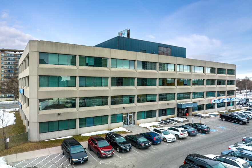 5 Fairview Mall Dr, Toronto, ON en alquiler - Foto del edificio - Imagen 1 de 5