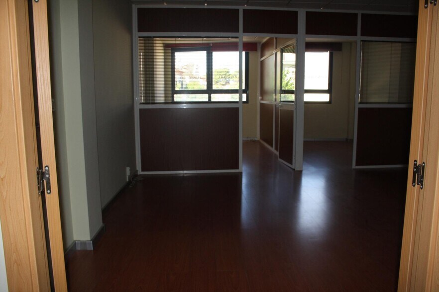 Oficina en Castilleja de la Cuesta, Sevilla en venta - Foto del interior - Imagen 2 de 12