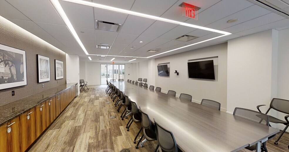 1100 13th St NW, Washington, DC en alquiler - Matterport 3D Scan - Imagen 3 de 17