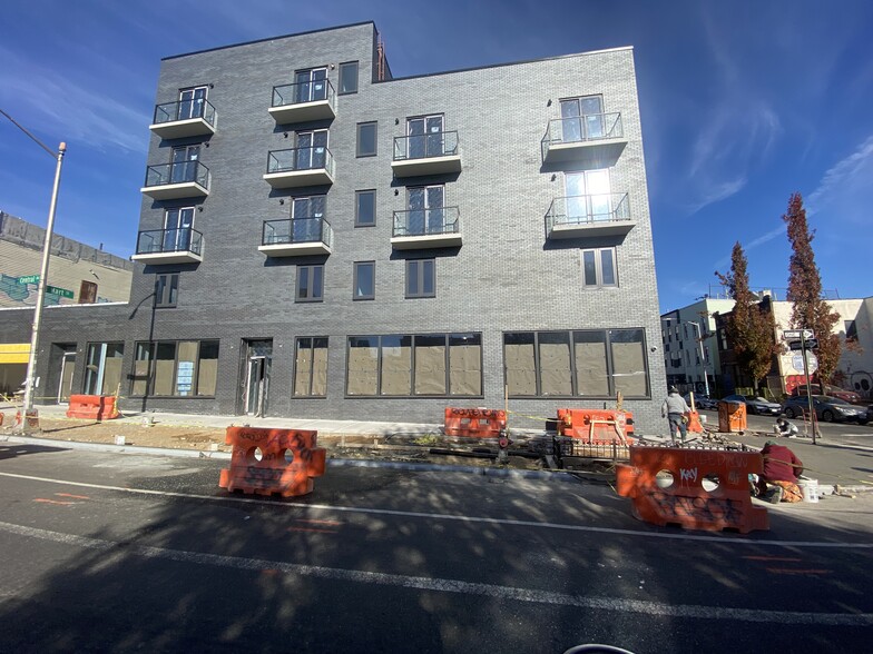 169 Central Ave, Brooklyn, NY en alquiler - Foto del edificio - Imagen 3 de 4