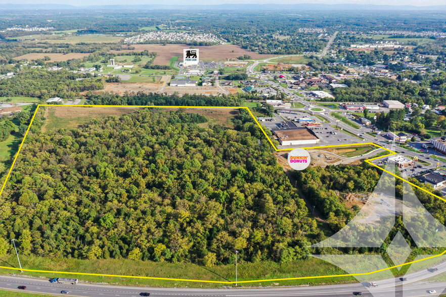 54 Acres Immediately Off I-81, Inwood, WV en venta - Foto del edificio - Imagen 3 de 6