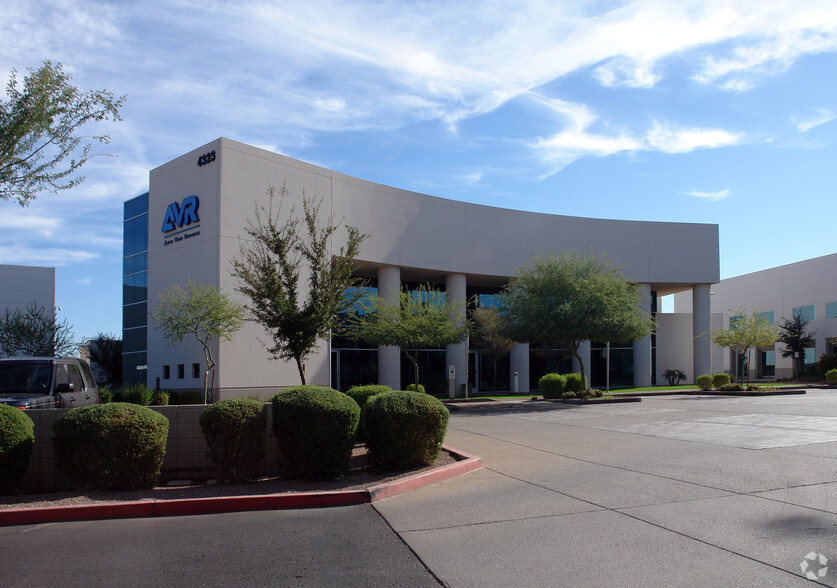 4323 E Cotton Center Blvd, Phoenix, AZ en alquiler - Foto del edificio - Imagen 2 de 25