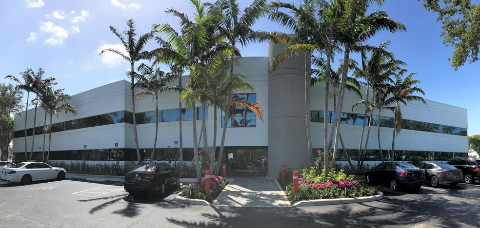 551 NW 77th St, Boca Raton, FL en alquiler - Foto del edificio - Imagen 2 de 8