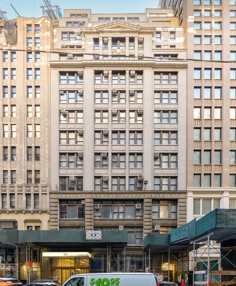 262 W 38th St, New York, NY en alquiler - Foto del edificio - Imagen 1 de 15