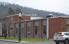 145 Main Ave, Pineville, WV en alquiler - Foto del edificio - Imagen 1 de 4