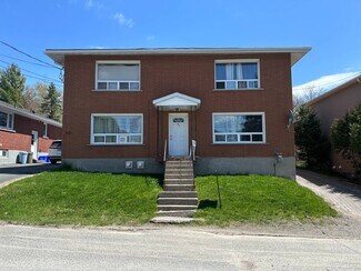 Más detalles de 372 Marshall Ln, Sudbury, ON - Edificio residencial​ en venta