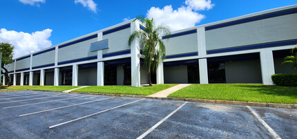 10050 NW 116th Way, Medley, FL en alquiler Foto del edificio- Imagen 1 de 1