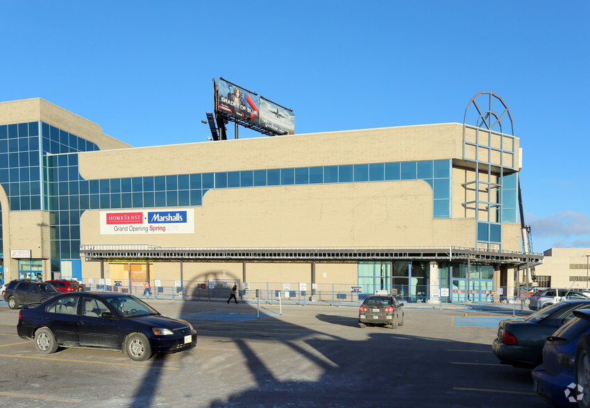 700 Lawrence Ave W, Toronto, ON en alquiler - Foto del edificio - Imagen 3 de 11