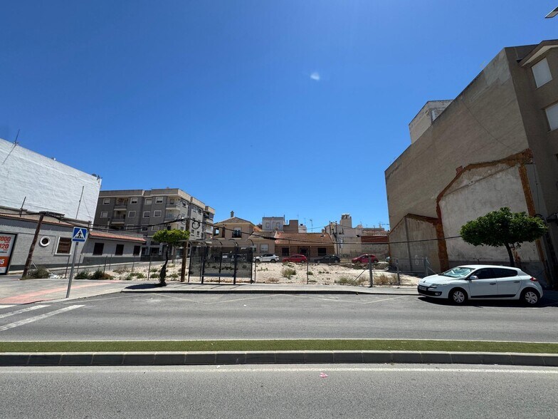 Avinguda General Bañuls, 19, Bigastro, Alicante en venta - Foto del edificio - Imagen 2 de 7