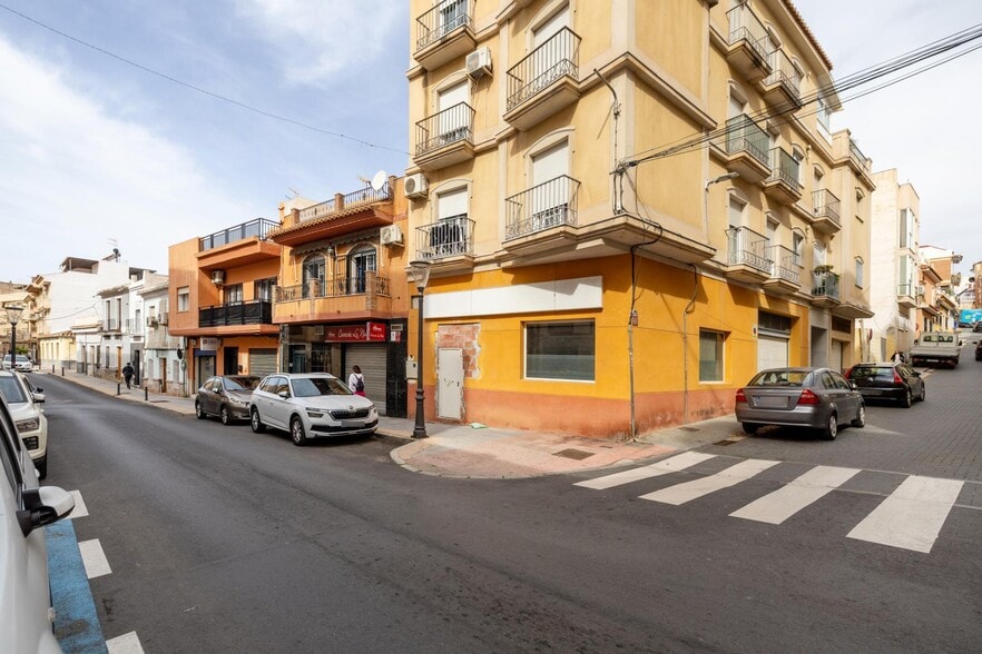 en Motril en venta - Foto del edificio - Imagen 2 de 47
