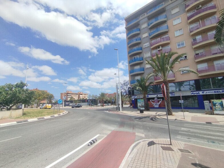 Local en Elche en alquiler - Foto del edificio - Imagen 2 de 12