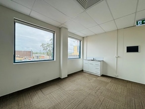 68 Oxford Rd, INGLEBURN en alquiler Foto del interior- Imagen 2 de 3