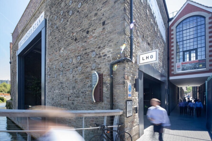Hawkins Ln, Bristol en alquiler - Foto del edificio - Imagen 3 de 18