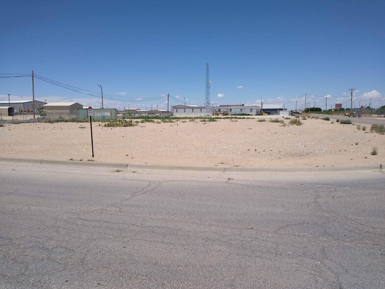 5217 Sierra Vista Dr, Carlsbad, NM en venta - Foto del edificio - Imagen 3 de 3