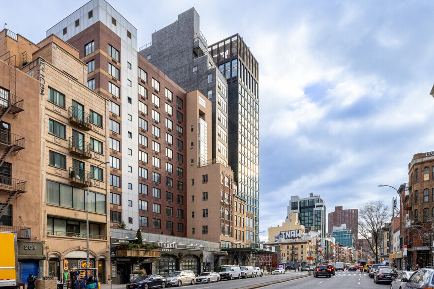 195 Bowery, New York, NY en alquiler - Foto del edificio - Imagen 2 de 7