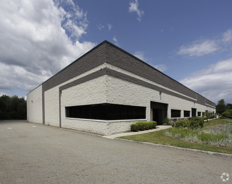 28 Industrial Dr, Middletown, NY en alquiler - Foto principal - Imagen 2 de 15