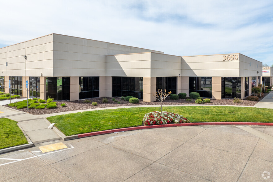 3650 Industrial Blvd, West Sacramento, CA en alquiler - Foto principal - Imagen 1 de 8