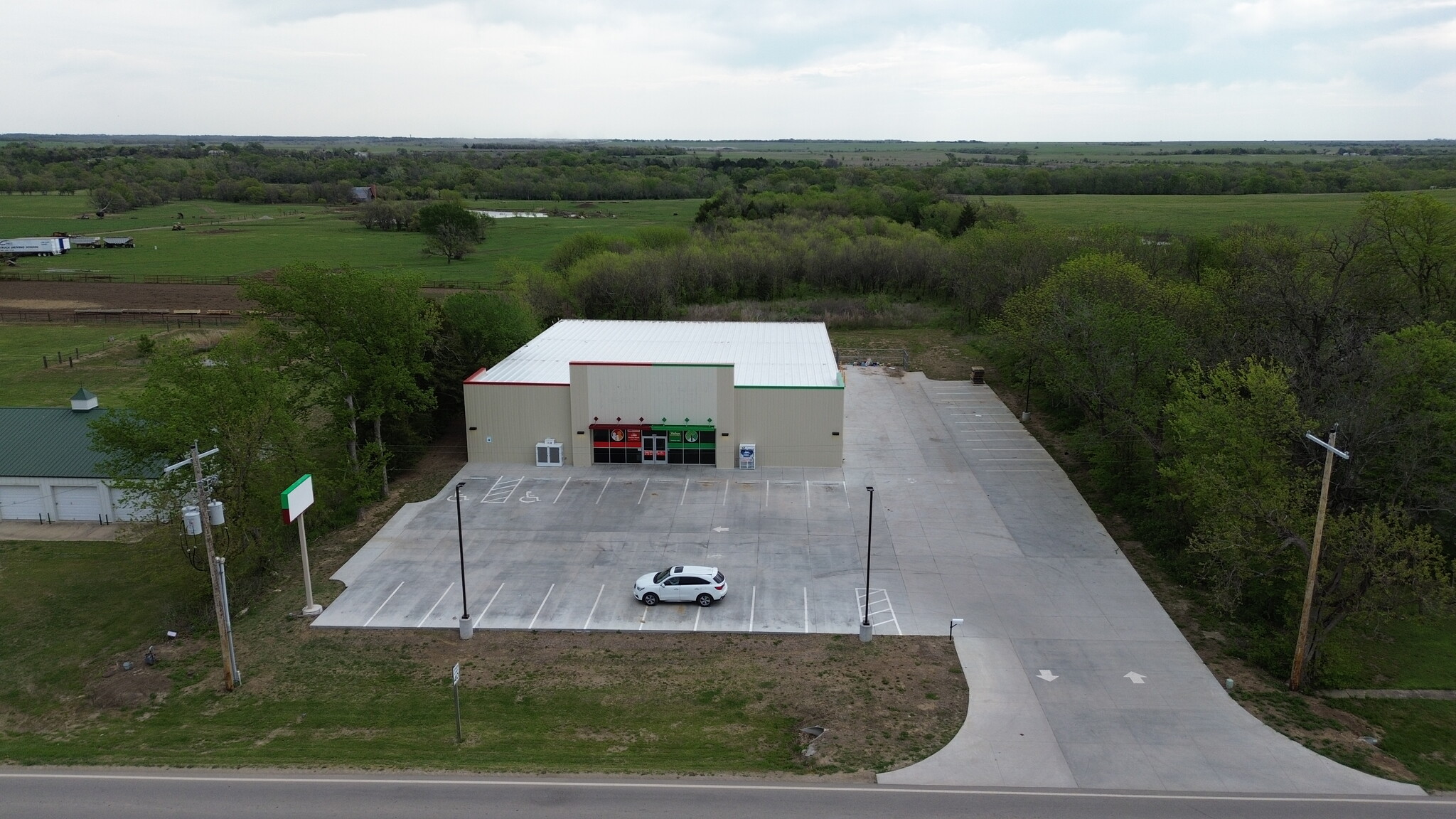 1252 State Highway 99, Howard, KS en alquiler Foto principal- Imagen 1 de 3