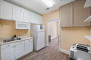 Kitchen/Breakroom