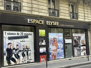 37 Bis Rue Du Colisée, Paris en alquiler Foto del edificio- Imagen 1 de 2
