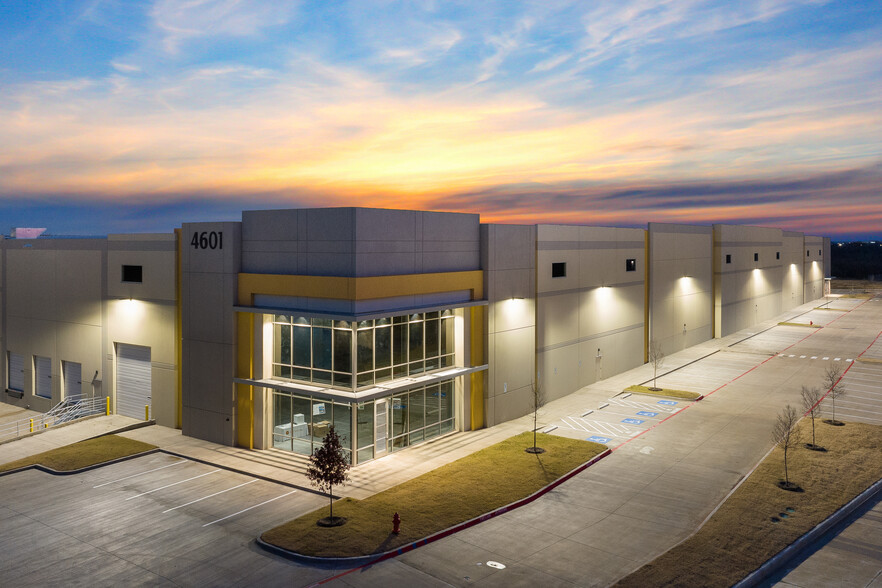 Western Blvd, Denton, TX en alquiler - Foto del edificio - Imagen 1 de 11