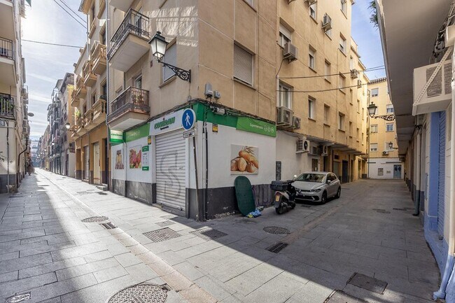 Más detalles de Calle San Miguel Alta, 31, Granada - Local en venta
