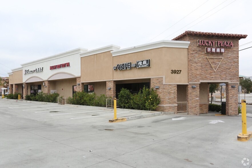 3917-3927 Walnut Grove Ave, Rosemead, CA en alquiler - Foto principal - Imagen 1 de 6
