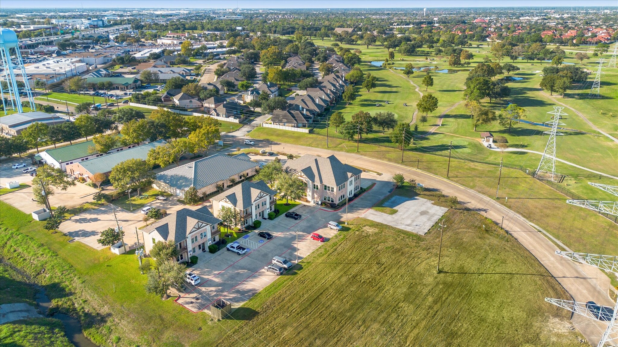 16545 Village Dr, Jersey Village, TX en venta Foto del edificio- Imagen 1 de 16