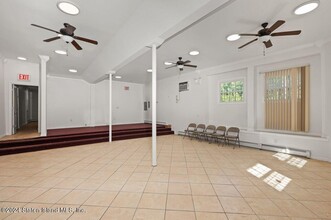 110 Van Pelt Ave, Staten Island, NY en alquiler Foto del interior- Imagen 2 de 8