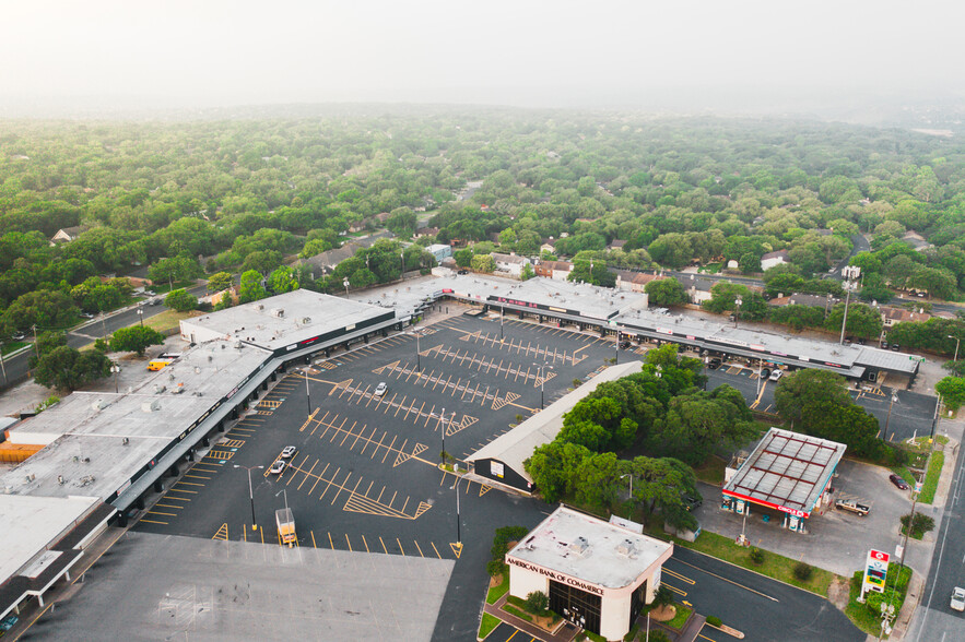 8668 Spicewood Springs Rd, Austin, TX en alquiler - Foto del edificio - Imagen 3 de 6