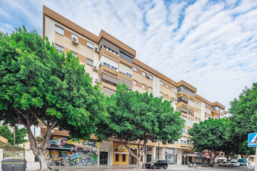 Edificio residencial en Málaga, Málaga en venta - Foto del edificio - Imagen 2 de 2