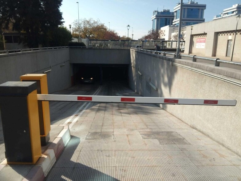 Oficina en Sevilla, Sevilla en venta - Foto del edificio - Imagen 3 de 8