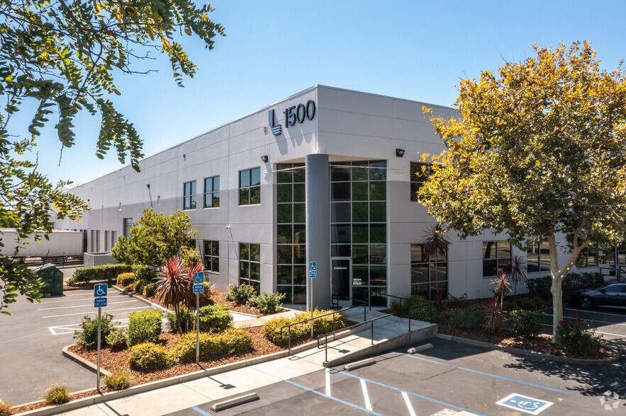 1500 Overland Ct, West Sacramento, CA en alquiler - Foto del edificio - Imagen 1 de 9