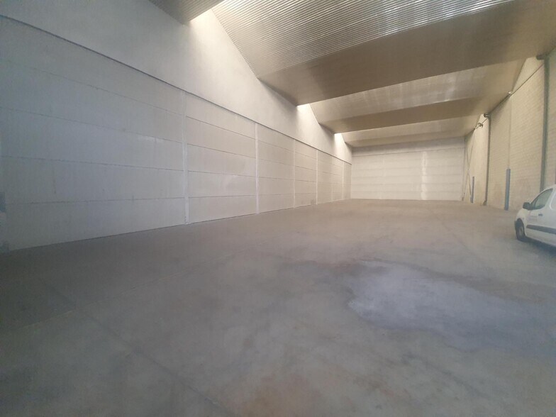 Nave en Dos Hermanas en alquiler - Foto del edificio - Imagen 1 de 5