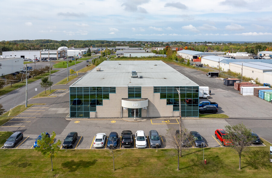 750 Ch Olivier, Lévis, QC en alquiler - Foto del edificio - Imagen 1 de 3