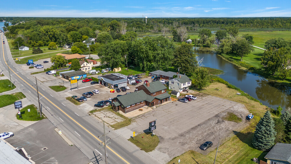 8874 Dixie Hwy, Fair Haven, MI en venta - Foto del edificio - Imagen 3 de 61