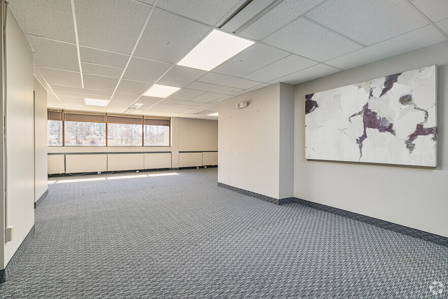 11201 Shaker Blvd, Cleveland, OH en alquiler - Foto del interior - Imagen 3 de 29