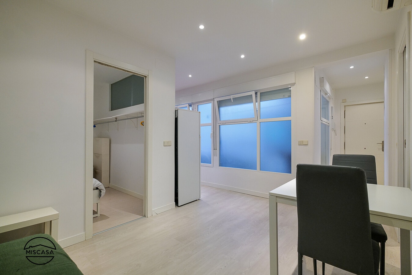 Madrid, MAD 28020 - Unidad Puerta I - - Foto del interior - Image 1 of 17